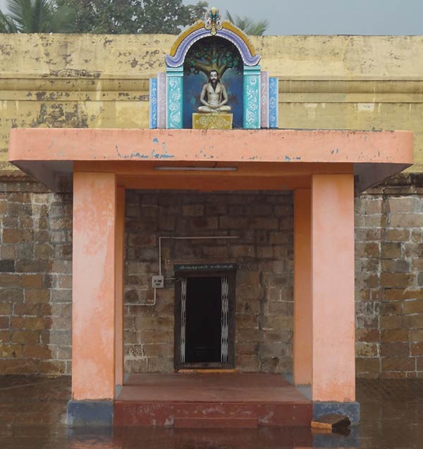 Tirumoolar siddhar temple